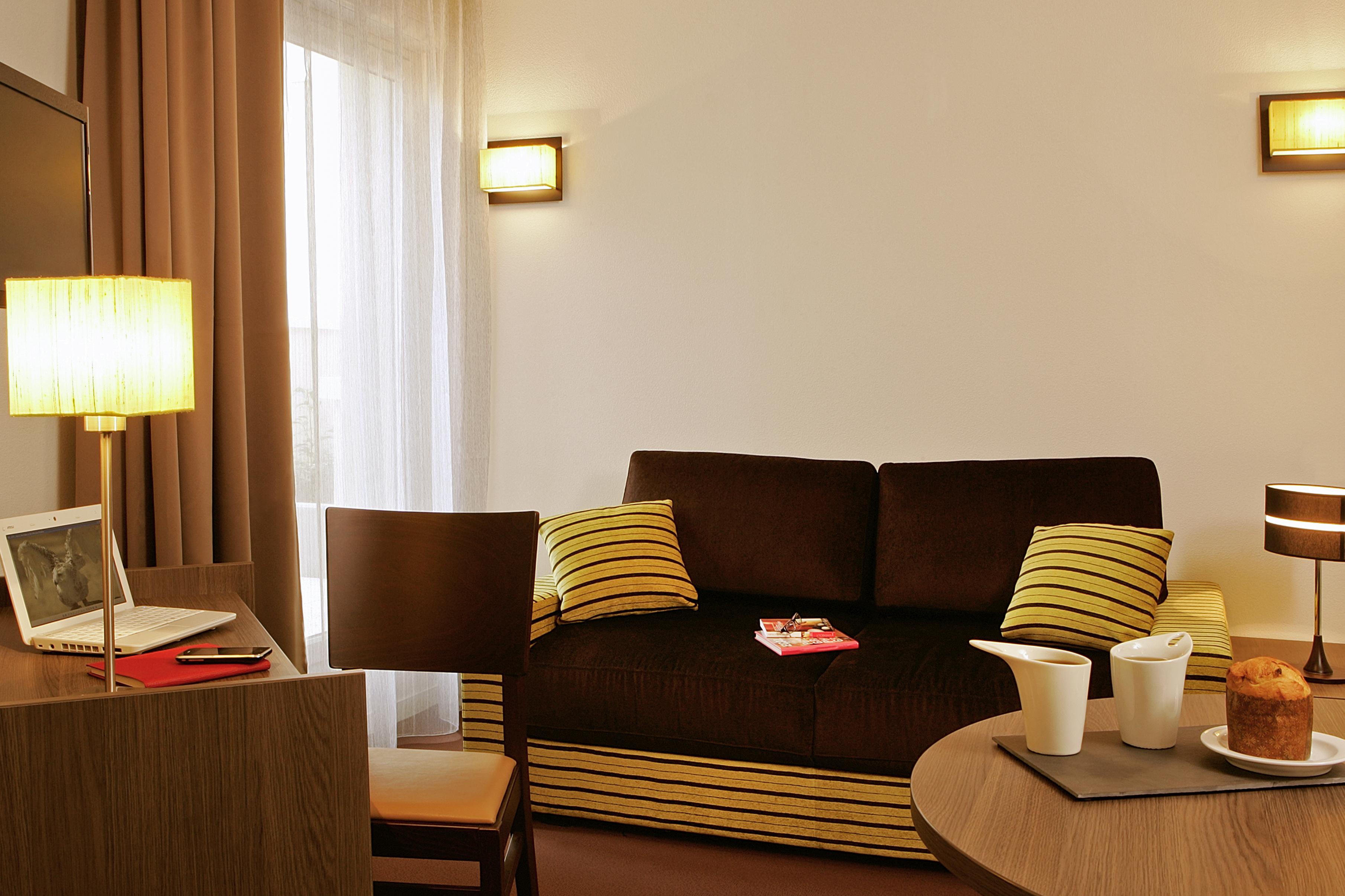 Appart'Hotel Vacanceole Paris Quai De Marne - Ex Adagio Nogent-sur-Seine Екстериор снимка