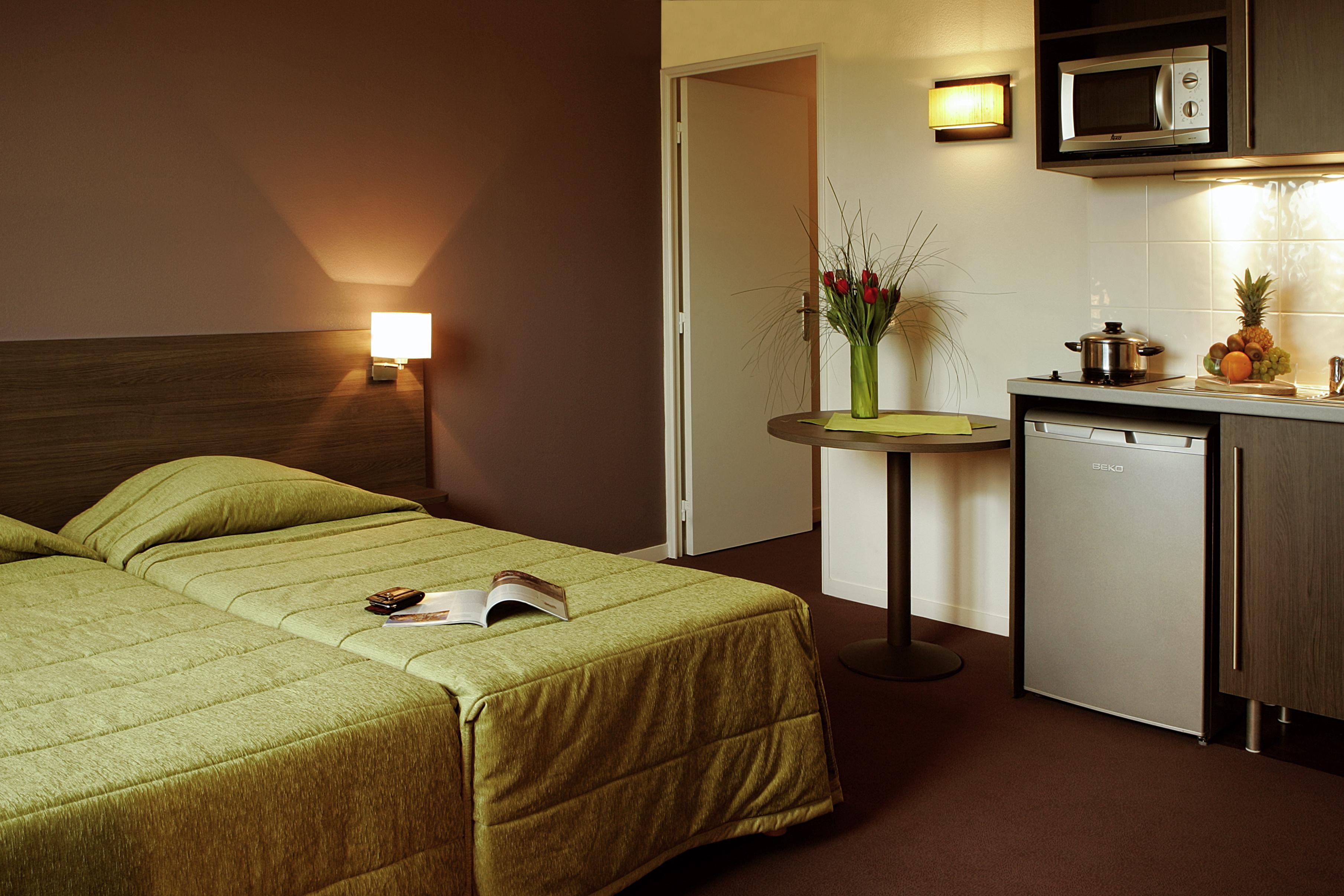 Appart'Hotel Vacanceole Paris Quai De Marne - Ex Adagio Nogent-sur-Seine Стая снимка