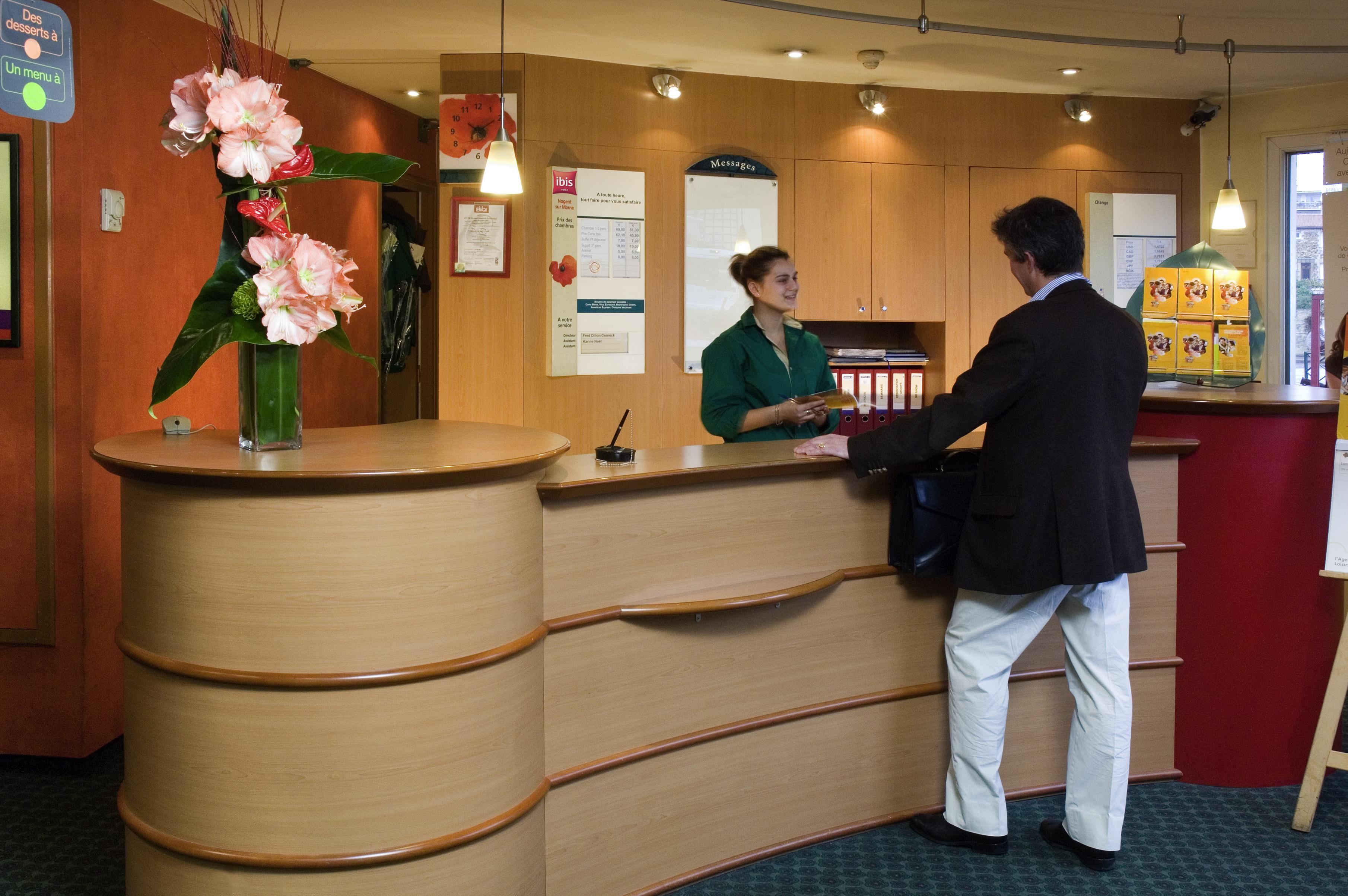 Appart'Hotel Vacanceole Paris Quai De Marne - Ex Adagio Nogent-sur-Seine Екстериор снимка